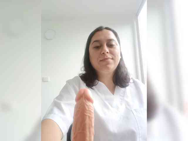 Queen-yess011 webcam