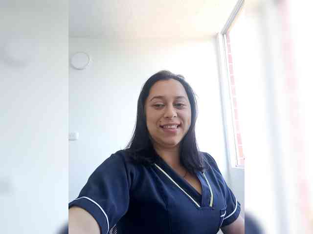 Queen-yess011 webcam