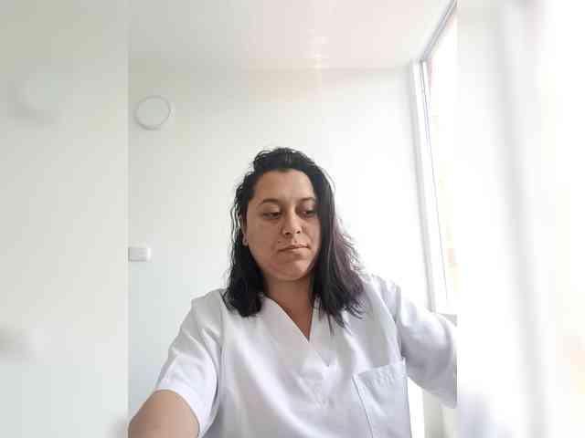 Queen-yess011 webcam