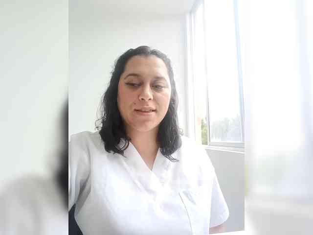 Queen-yess011 webcam