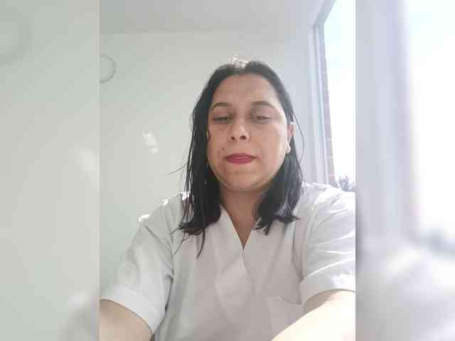 Queen-yess011 Live Webcam on BongaCams