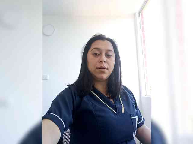 Queen-yess011 webcam