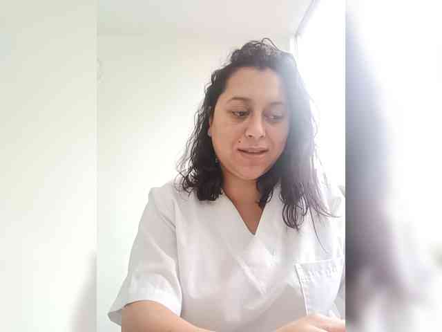 Queen-yess011 webcam
