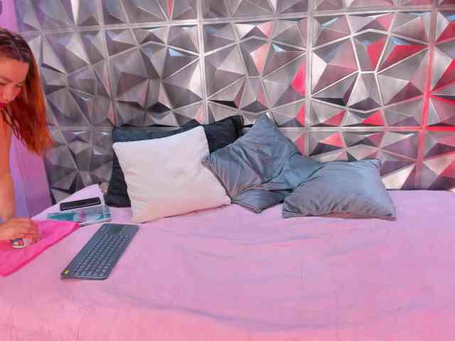 SamanthaHarlow webcam