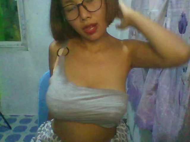 momo3312 live cam on BongaCams