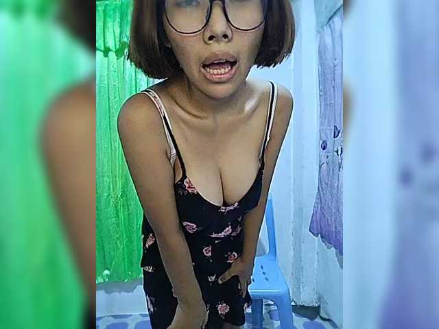 momo3312 live cam on BongaCams