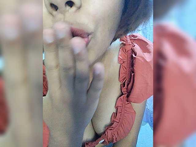 momo3312 live webcam show
