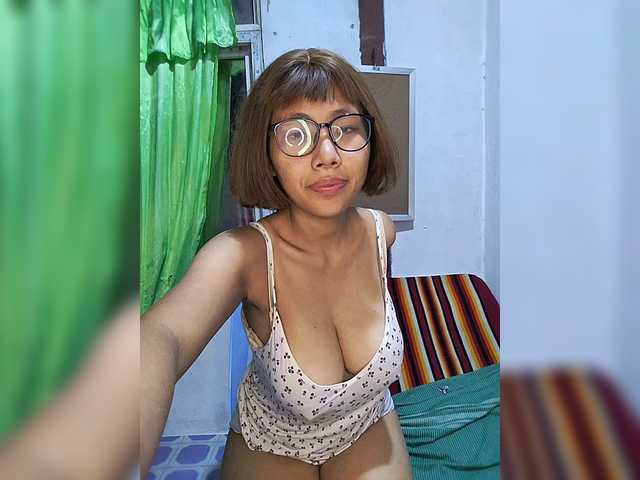momo3312 live cam on BongaCams