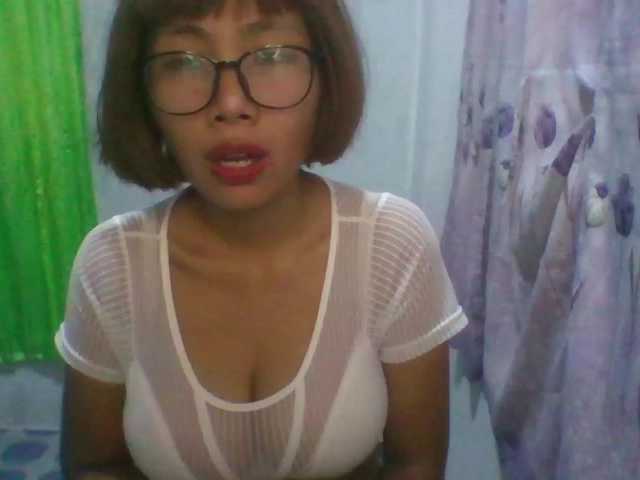 momo3312 live cam on BongaCams