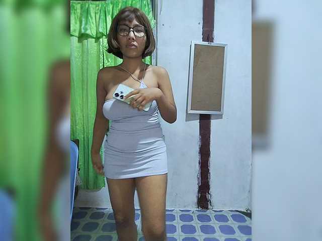 momo3312 live cam on BongaCams