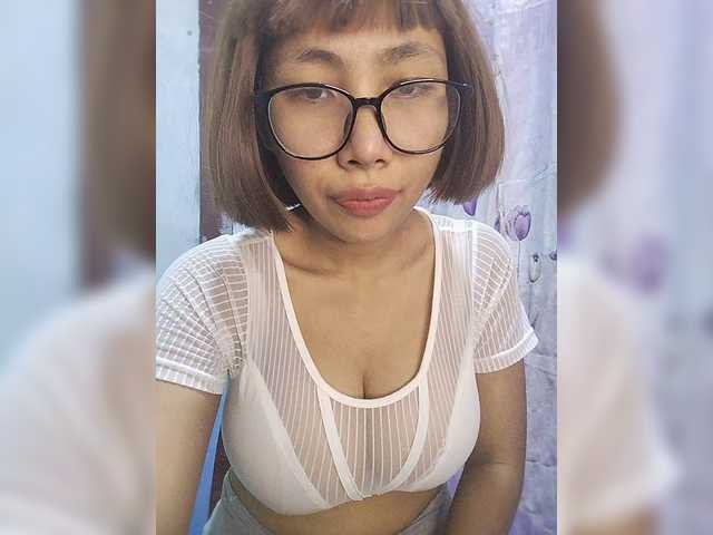 momo3312 live cam on BongaCams