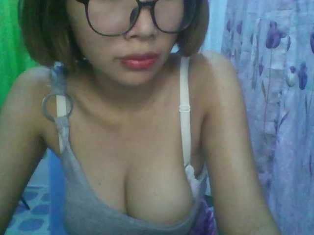 momo3312 live cam on BongaCams