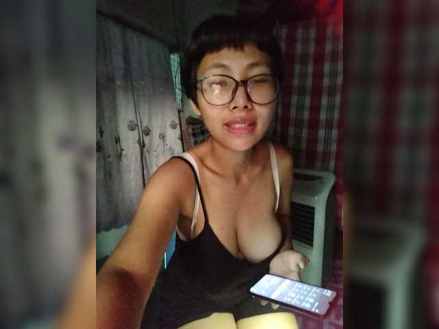 momo3312 live cam on BongaCams