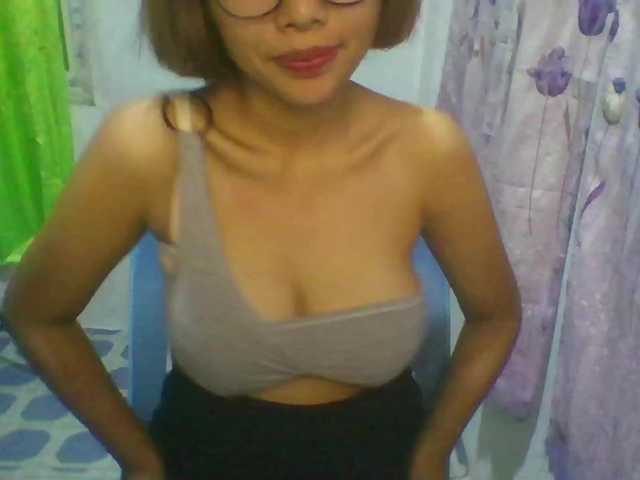 momo3312 live cam on BongaCams