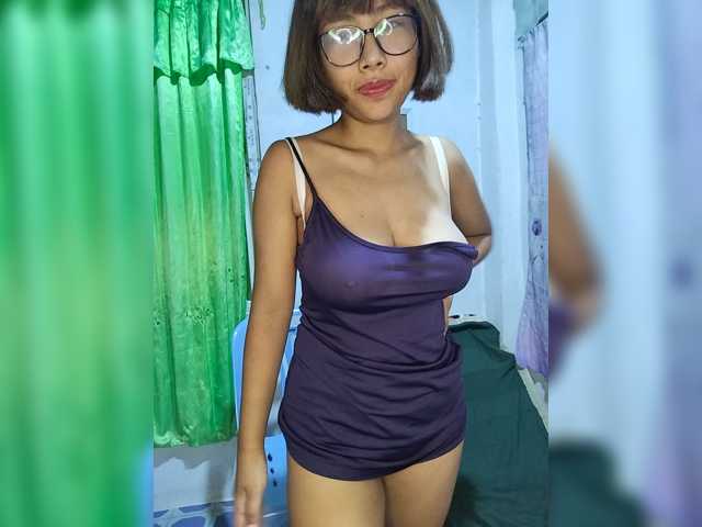 momo3312 live cam on BongaCams