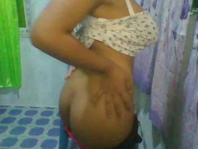 momo3312 live cam on BongaCams