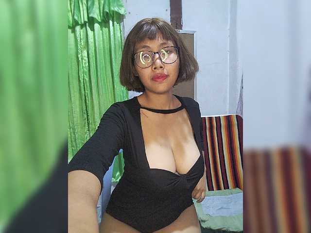 momo3312 live cam on BongaCams