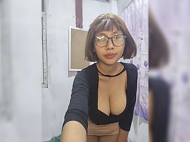 momo3312 live cam on BongaCams