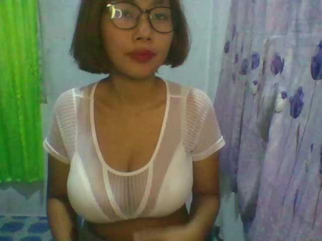 momo3312 live cam on BongaCams