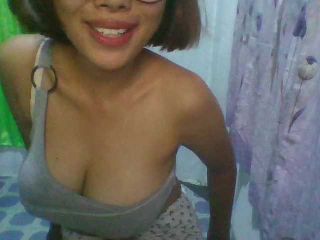momo3312 live cam on BongaCams