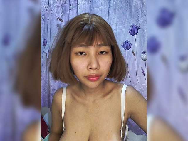 momo3312 live cam on BongaCams
