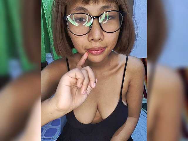 momo3312 live cam on BongaCams