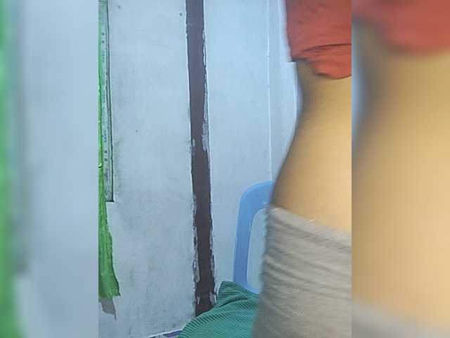 momo3312 live webcam show
