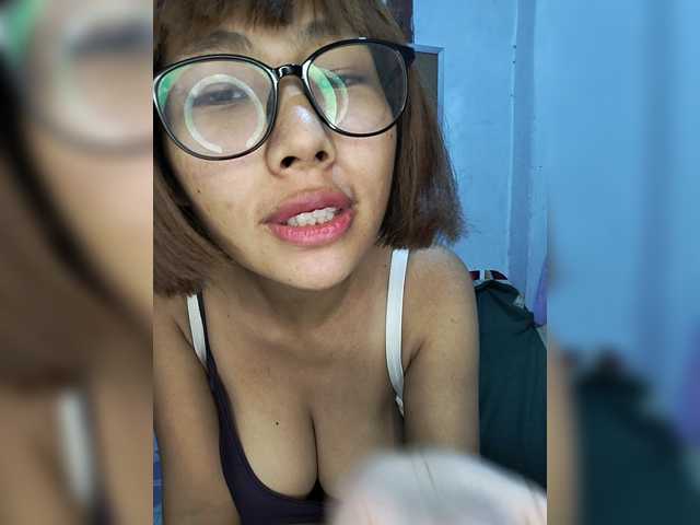 momo3312 live cam on BongaCams