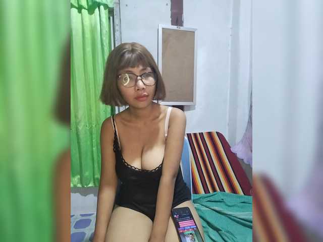 momo3312 live cam on BongaCams