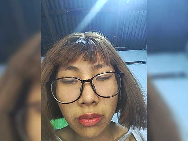 momo3312 live cam on BongaCams