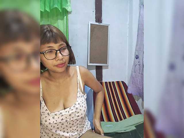 momo3312 live cam on BongaCams