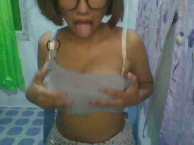 momo3312 webcam