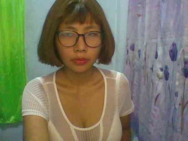 momo3312 webcam