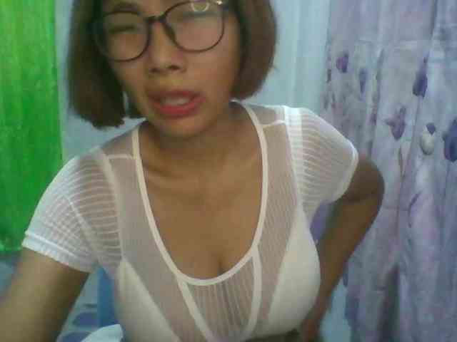 momo3312 webcam