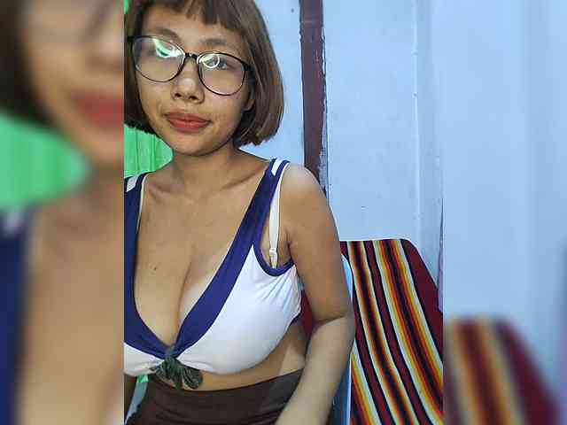 momo3312 webcam