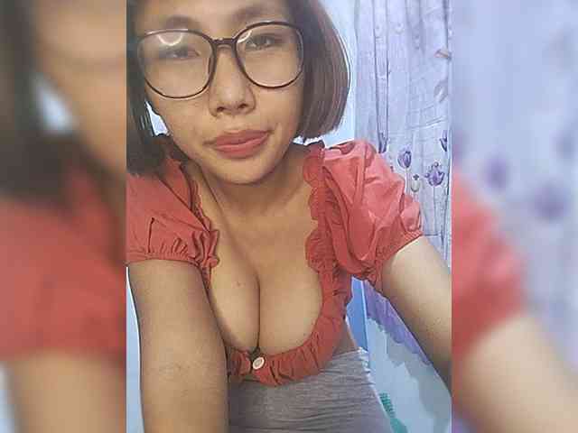 momo3312 webcam
