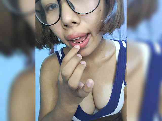 momo3312 webcam