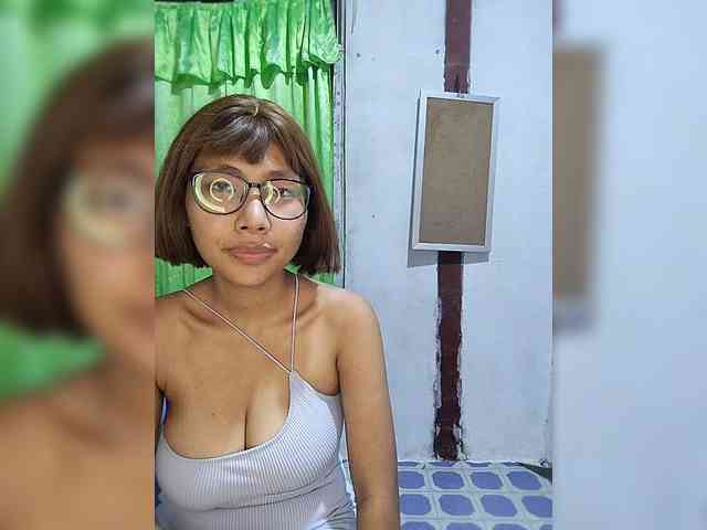 momo3312 webcam