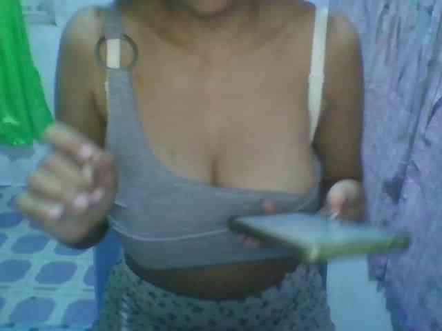 momo3312 webcam