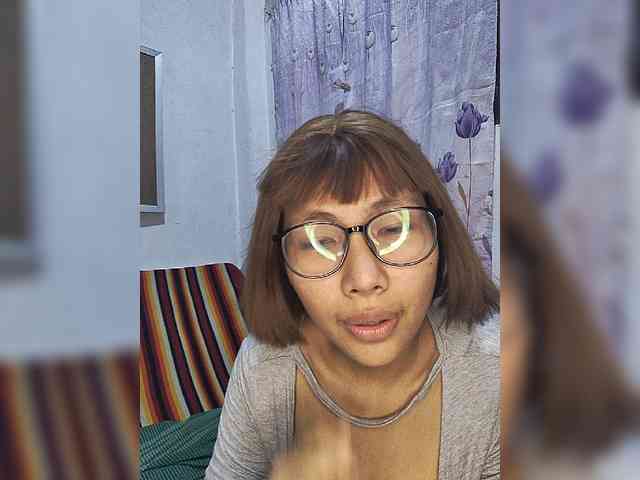 momo3312 webcam
