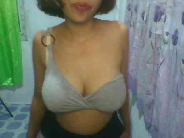 momo3312 webcam