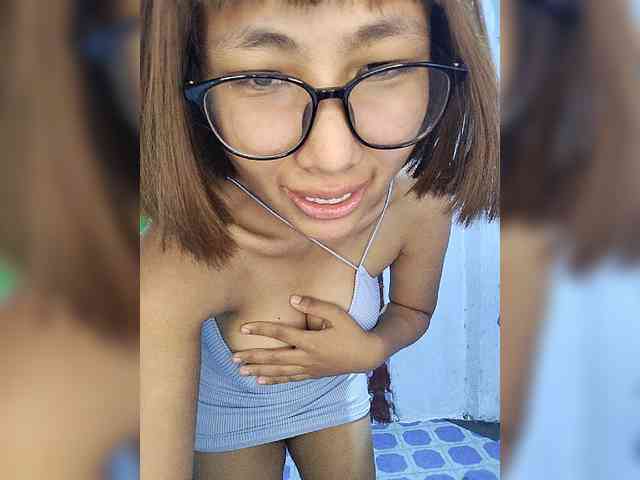 momo3312 webcam
