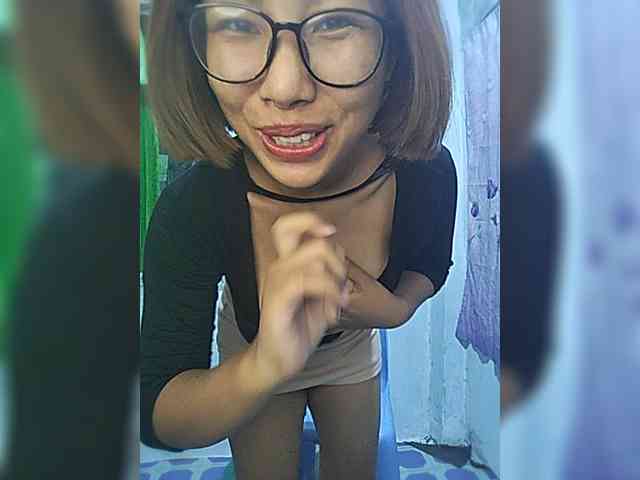 momo3312 webcam