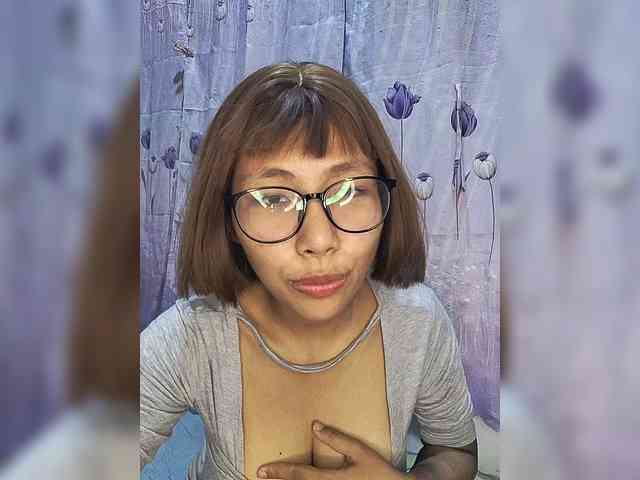 momo3312 webcam