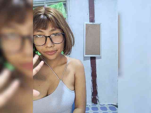 momo3312 webcam