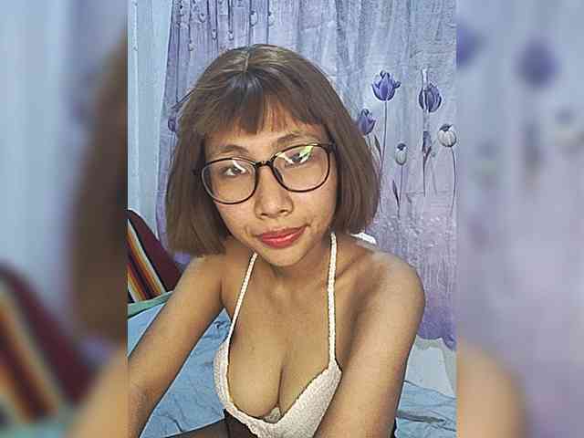 momo3312 webcam