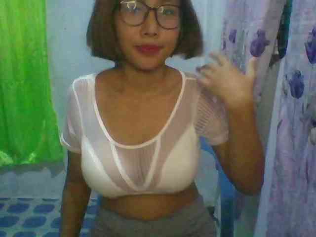 momo3312 webcam