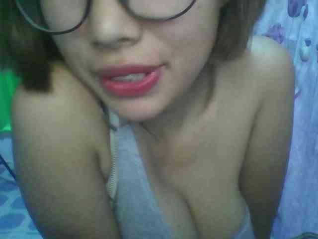 momo3312 webcam