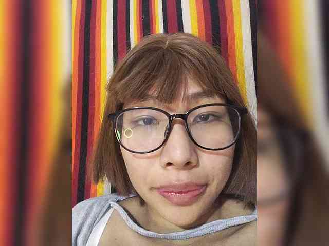 momo3312 webcam