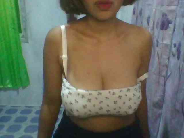 momo3312 webcam